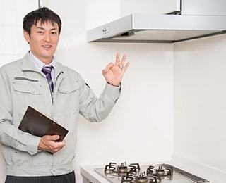 換気扇の油汚れを落としきることで、見た目にキレイになるのはもちろんのこと、モーターの負荷を軽減させることができます。